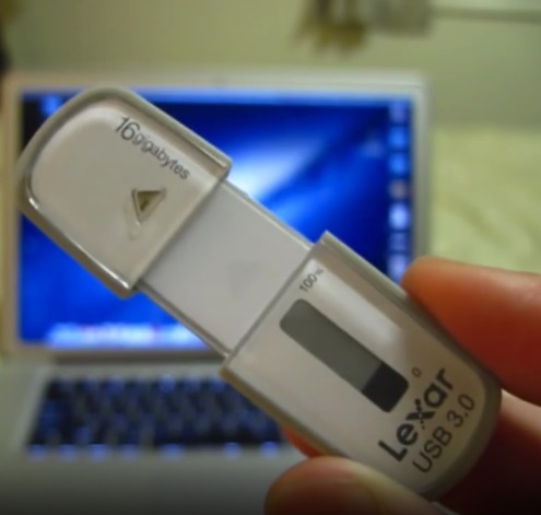 USB Flash Drive with E-Ink Display