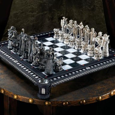 Harry Potter Final Challenge Chess Set
