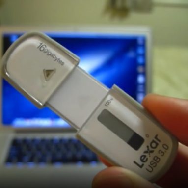 USB Flash Drive with E-Ink Display