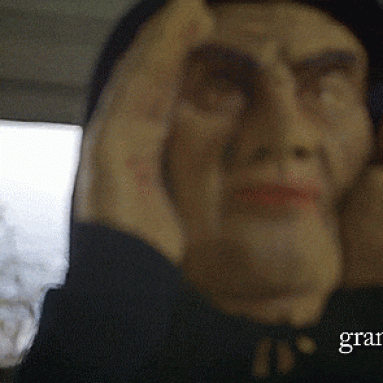 Scary Peeper